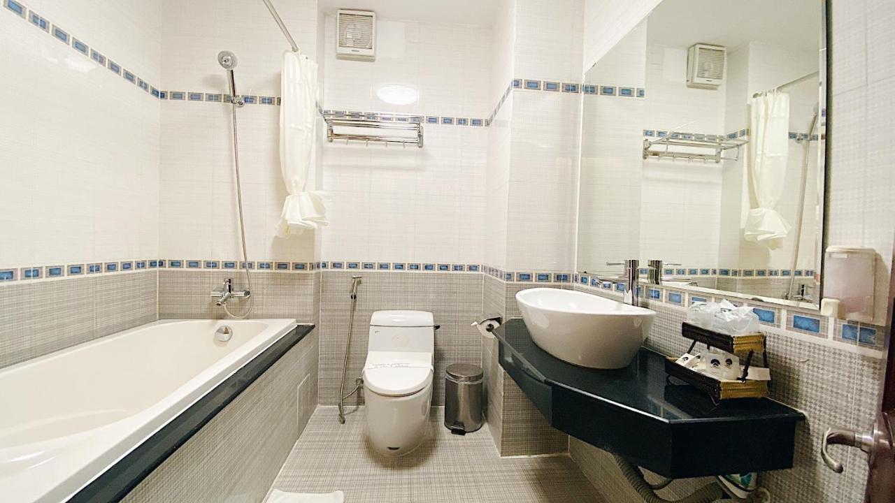 Duc Vuong Saigon Hotel - Cao Thang Ho Chi Minh-stad Buitenkant foto